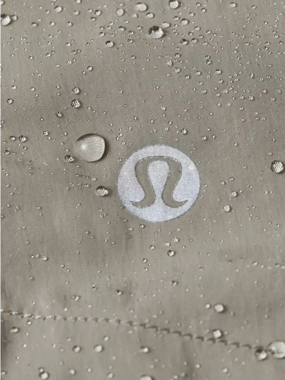 Lululemon Keep on Trek 3 in 1 jacket with removable vest and storable hood sz4